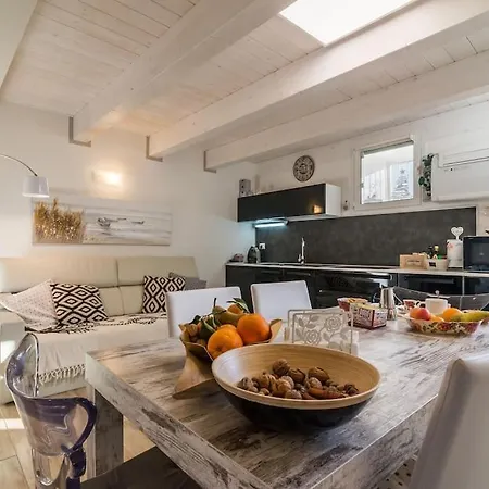 Modern Studio In The Center *