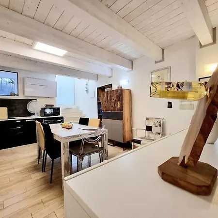 Modern Studio In The Center