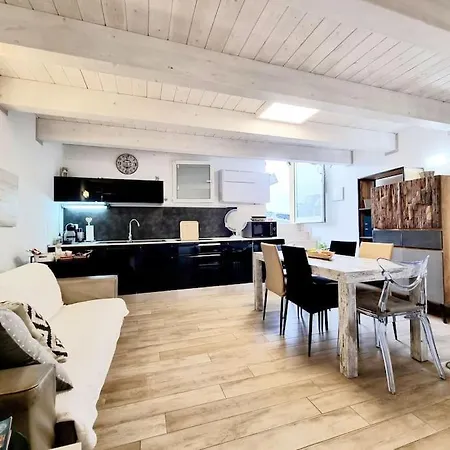 Modern Studio In The Center Appartement Cagliari